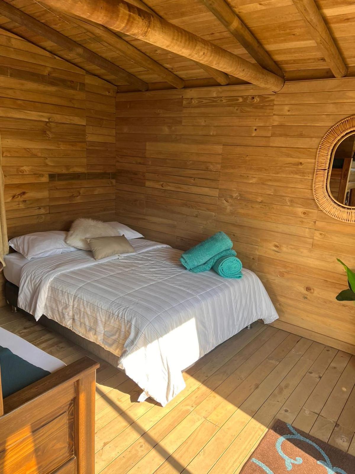 Отель Cardinal Glamping Гуатапе Экстерьер фото