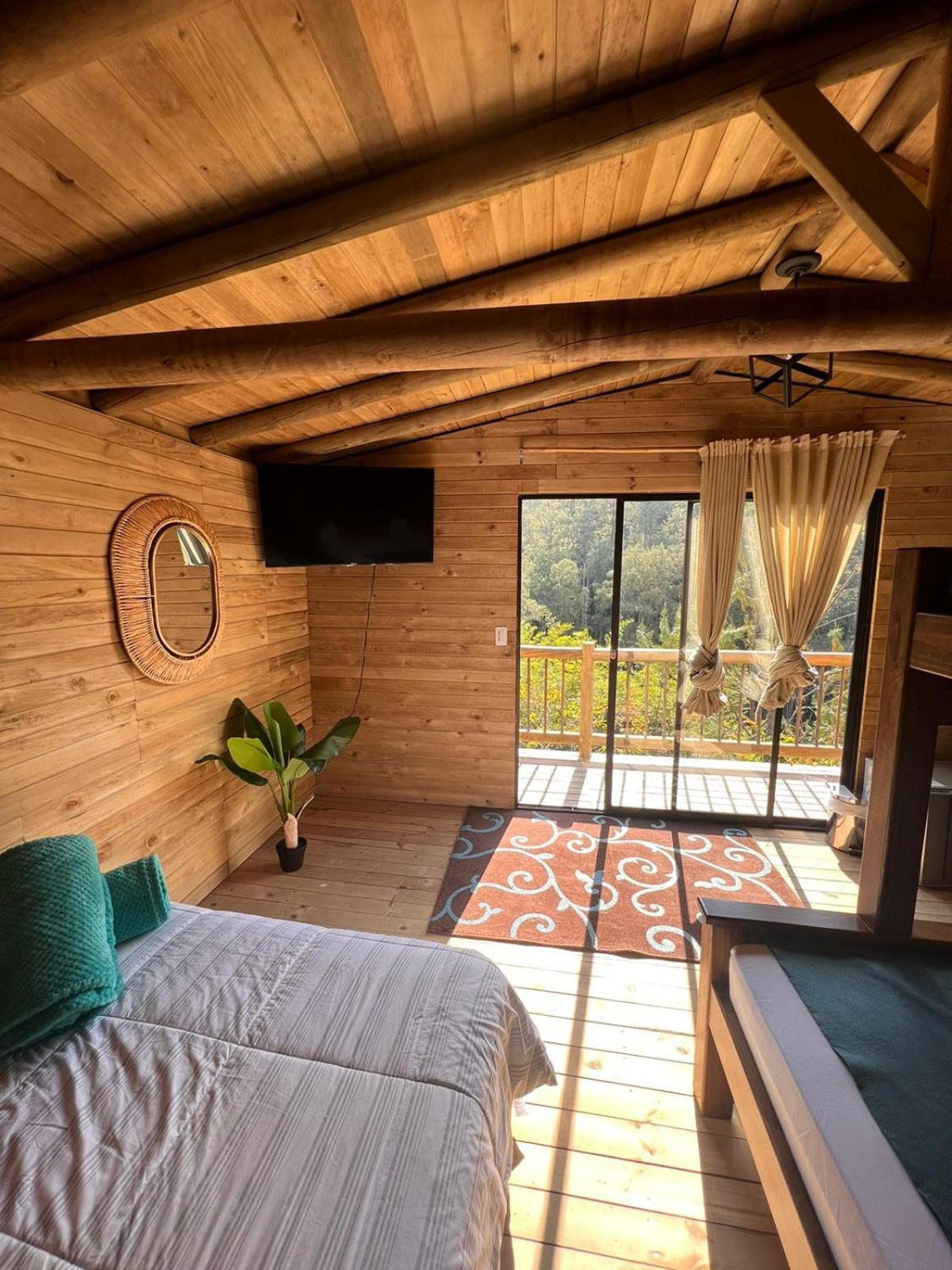 Отель Cardinal Glamping Гуатапе Экстерьер фото